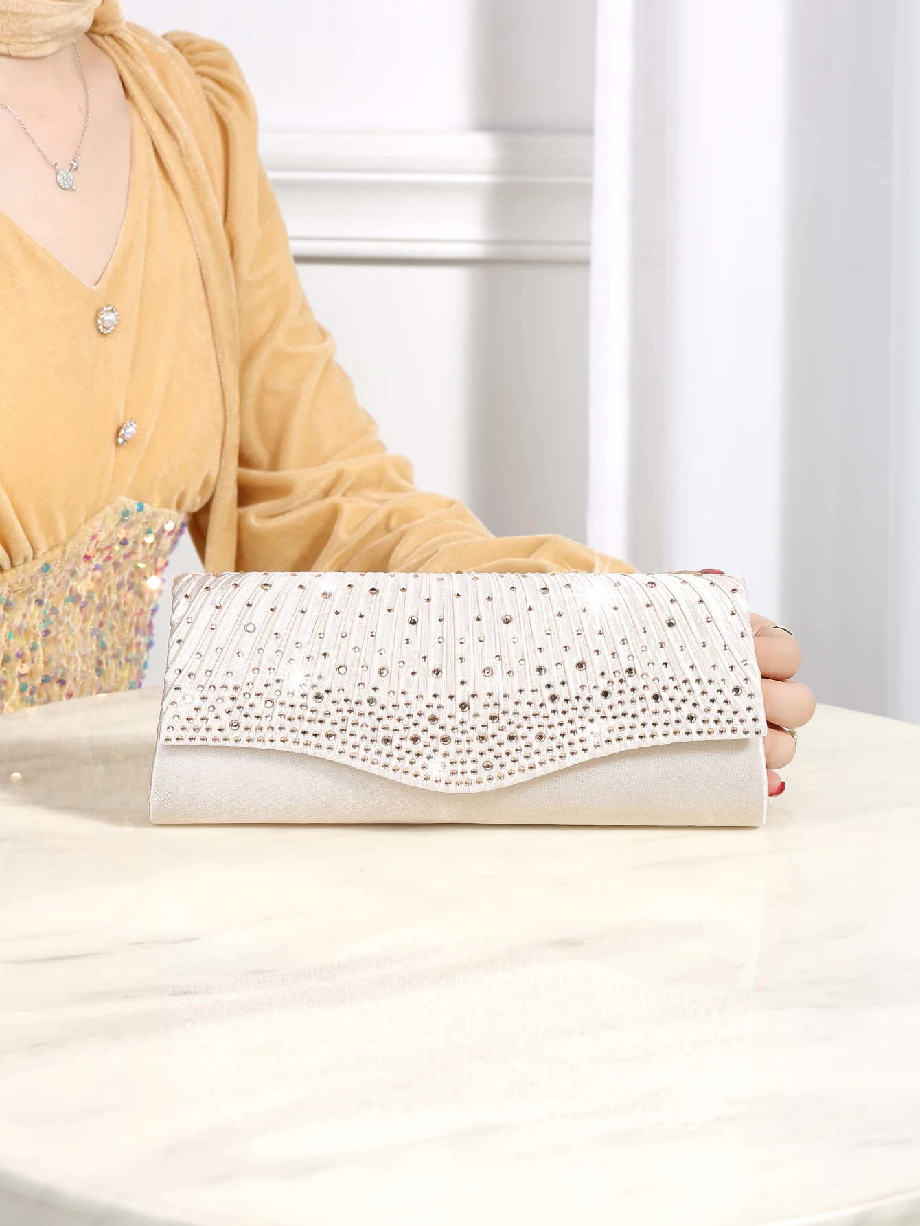

Elegant and charming flap clutch bag, sparkling rhinestone pleated women's evening bag, crossbody bag for party girl, bride.