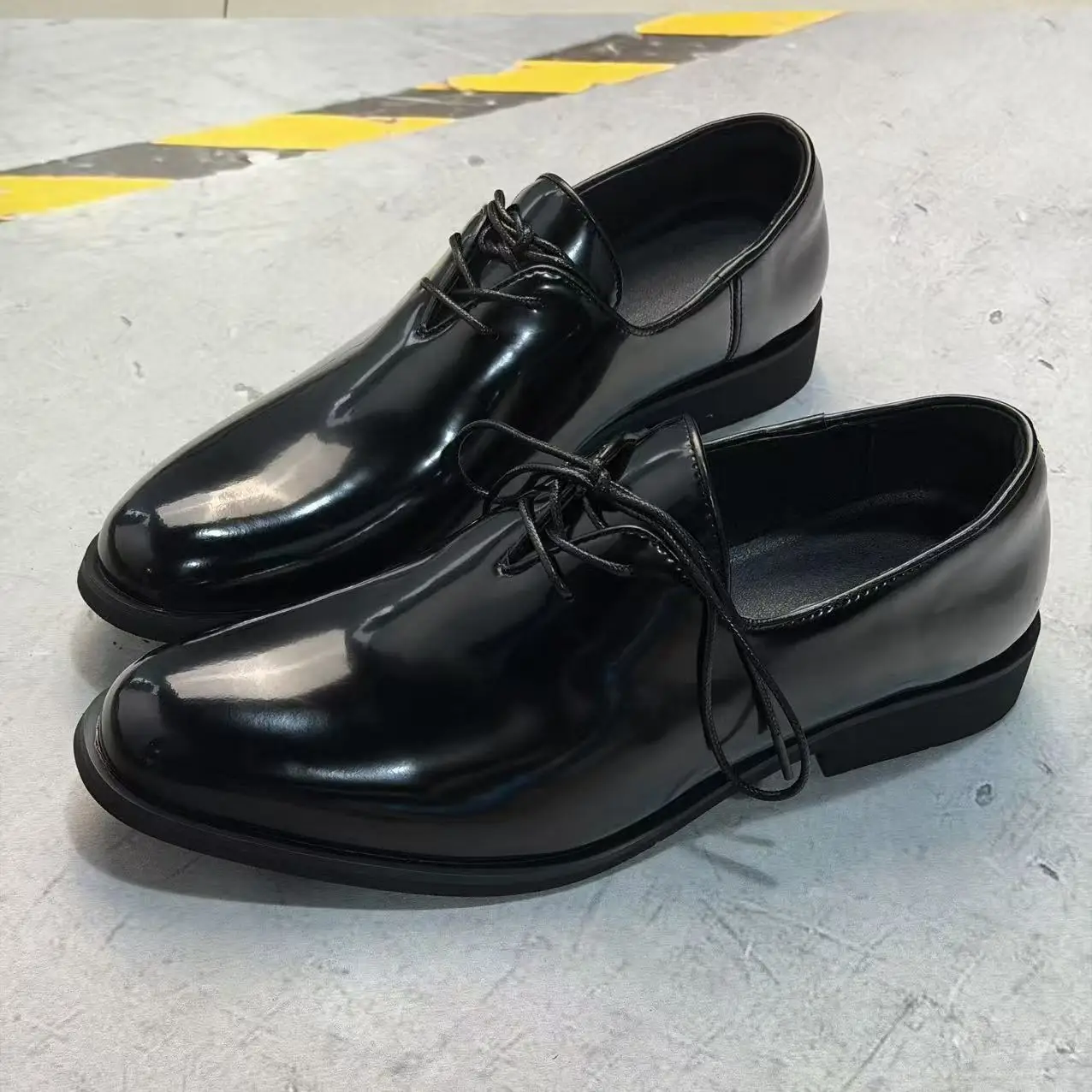 glossy-black-shoes-men's-pointed-toe-business-casual-british-style-slip-on-loafers-leather-upper-low-heel-sporty-leisure