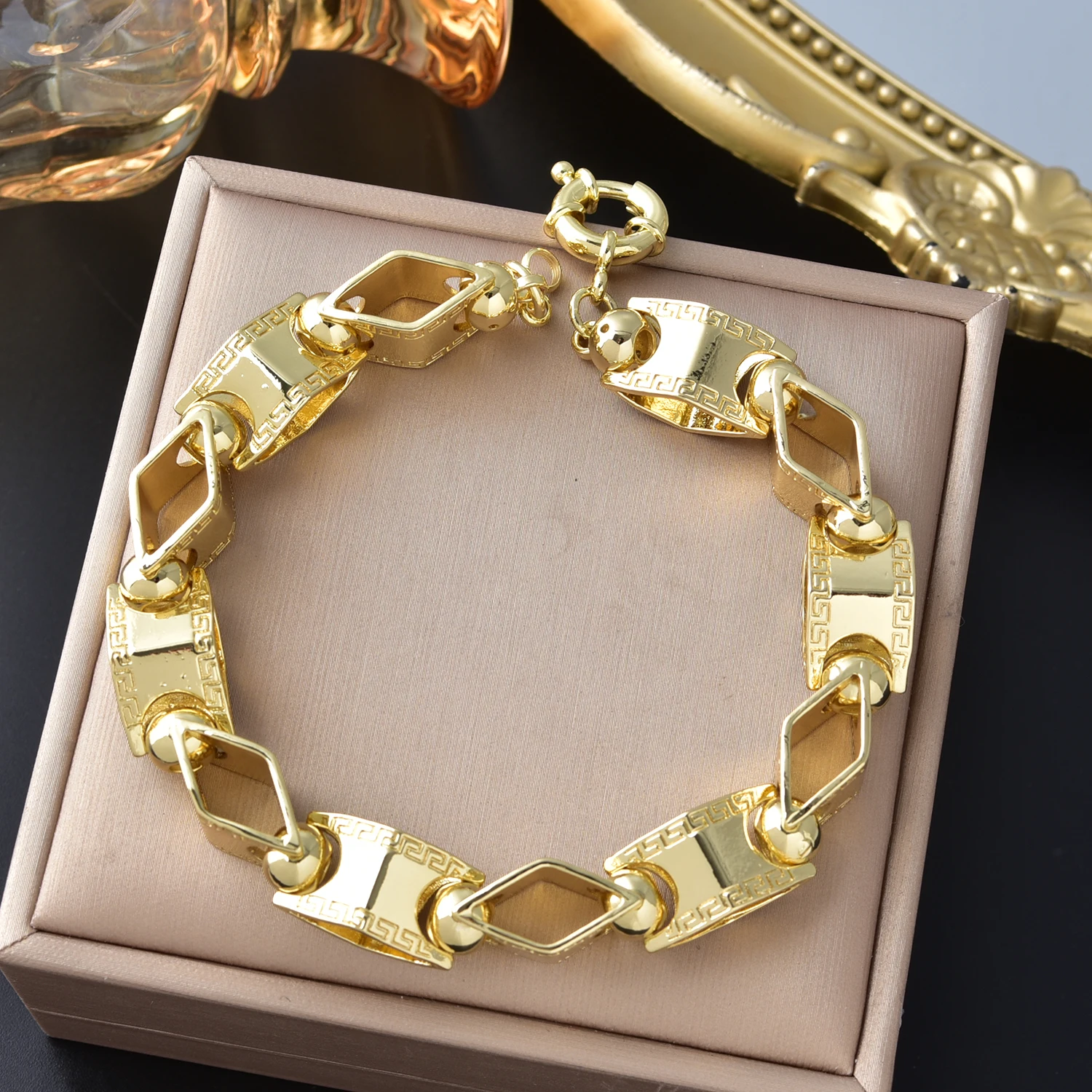 Hollow Rhombus Gold Plated Chain Bracelet Vintage Carved Geometric Bracelet Statement Jewelry Accessory For Daily Party Gift