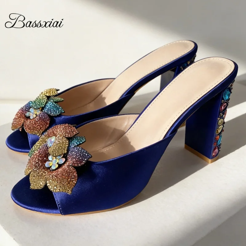 Синие шелковые мюли-слингбэки для девочек, весенне-летние, с разноцветными стразами, на высоком каблуке, с кристаллами и бабочками-цветами, женские сандалии