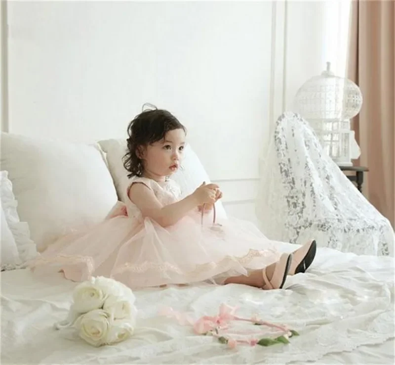 Robe de baptême en dentelle blanche pour bébé fille, tenue de mariage fleurie pour nouveau-né