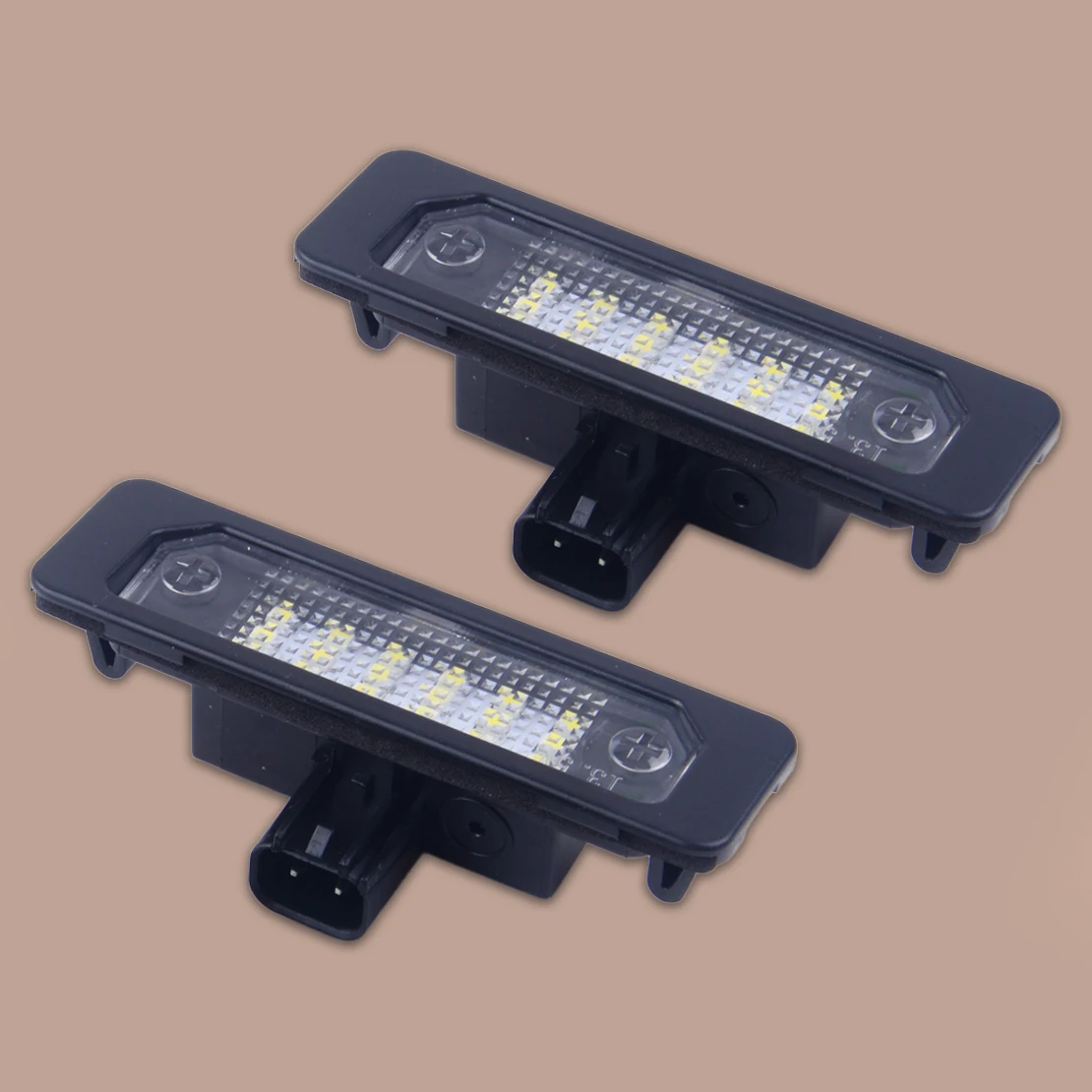 

1 пара, автомобильные лампы 8T5Z1355 0B для номерного знака