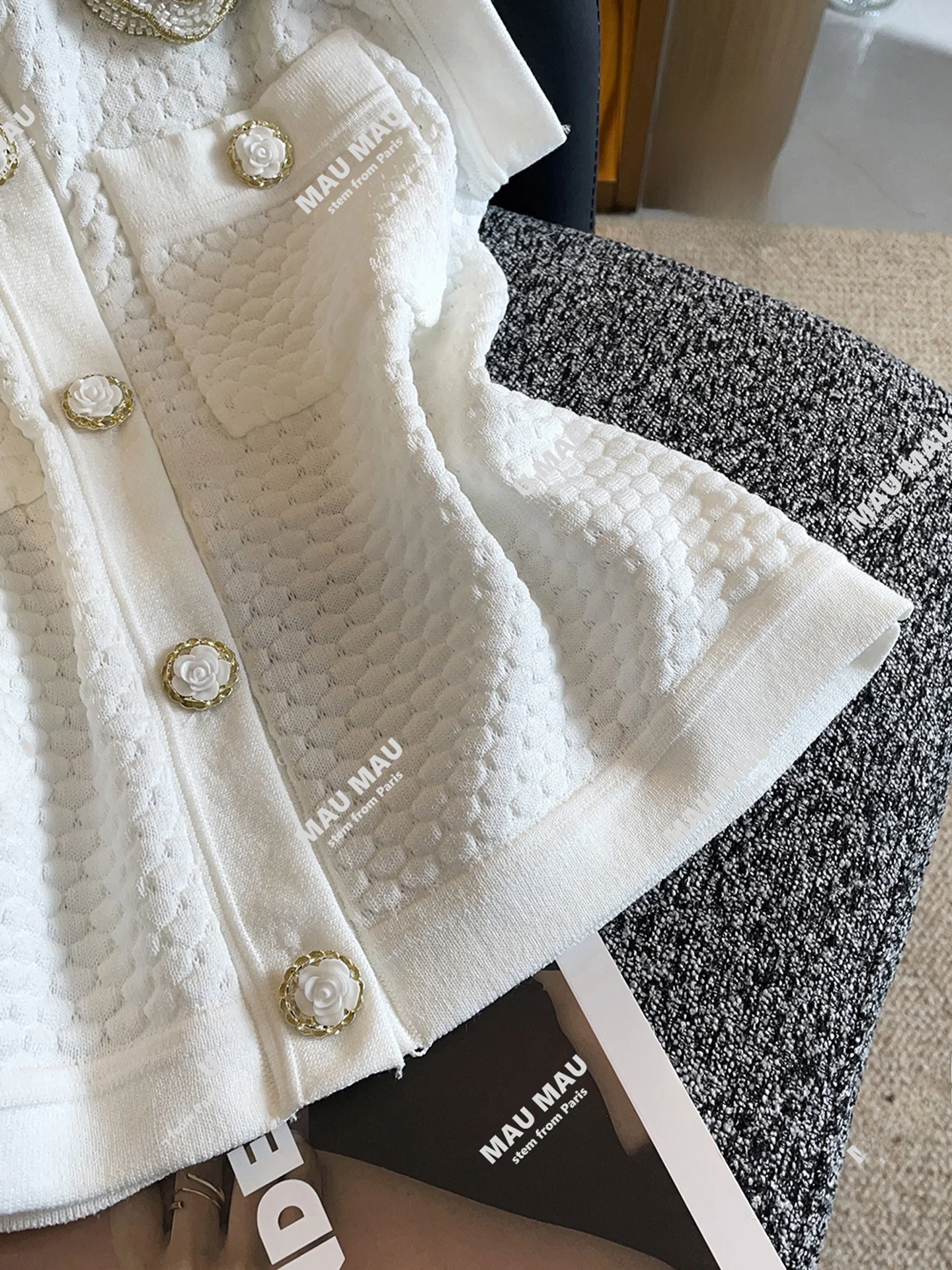 

Ele Knitted Flower Embellied Women's Cardigan Vest Gentle Sle round Ne ort Length H-ape Outerwear for Ladies