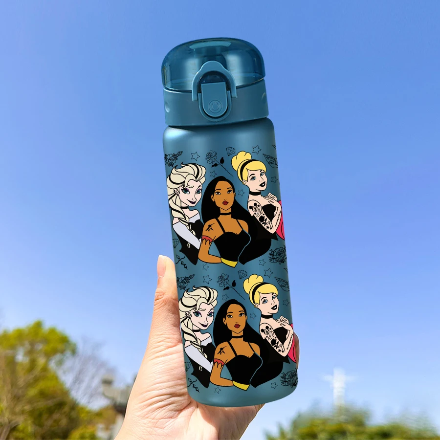 1 szt. Disney Księżniczki Tatuaż Design Butelka na wodę z tworzywa sztucznego o pojemności 770 ml Kubek na wodę do sportów na świeżym powietrzu Prezent na urodziny/święto powrotu do domu