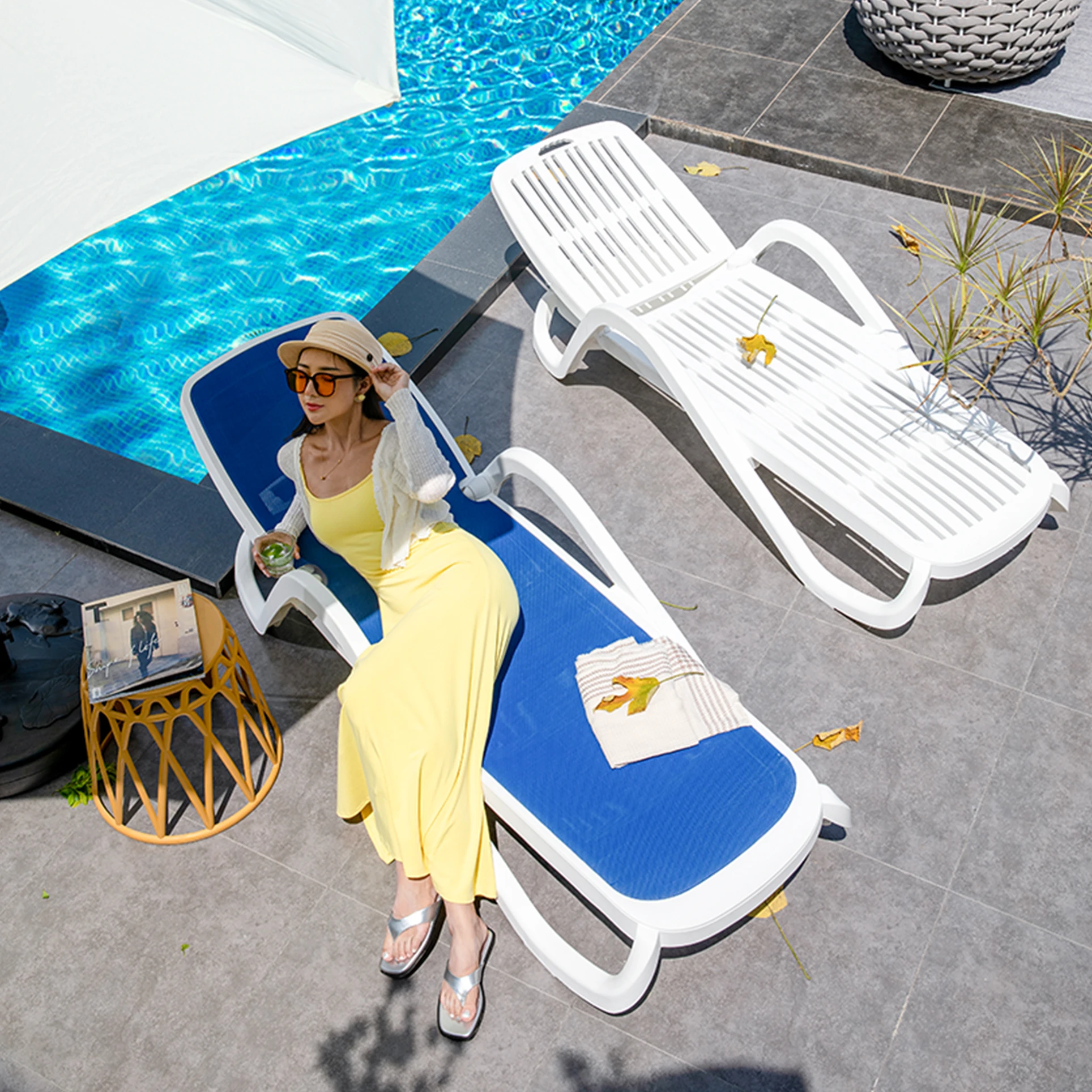 Plastic Sunbed Pool Sun Loungers Beach Sea Lounger Chair for Outdoor Garden plastic chair glides for carpet