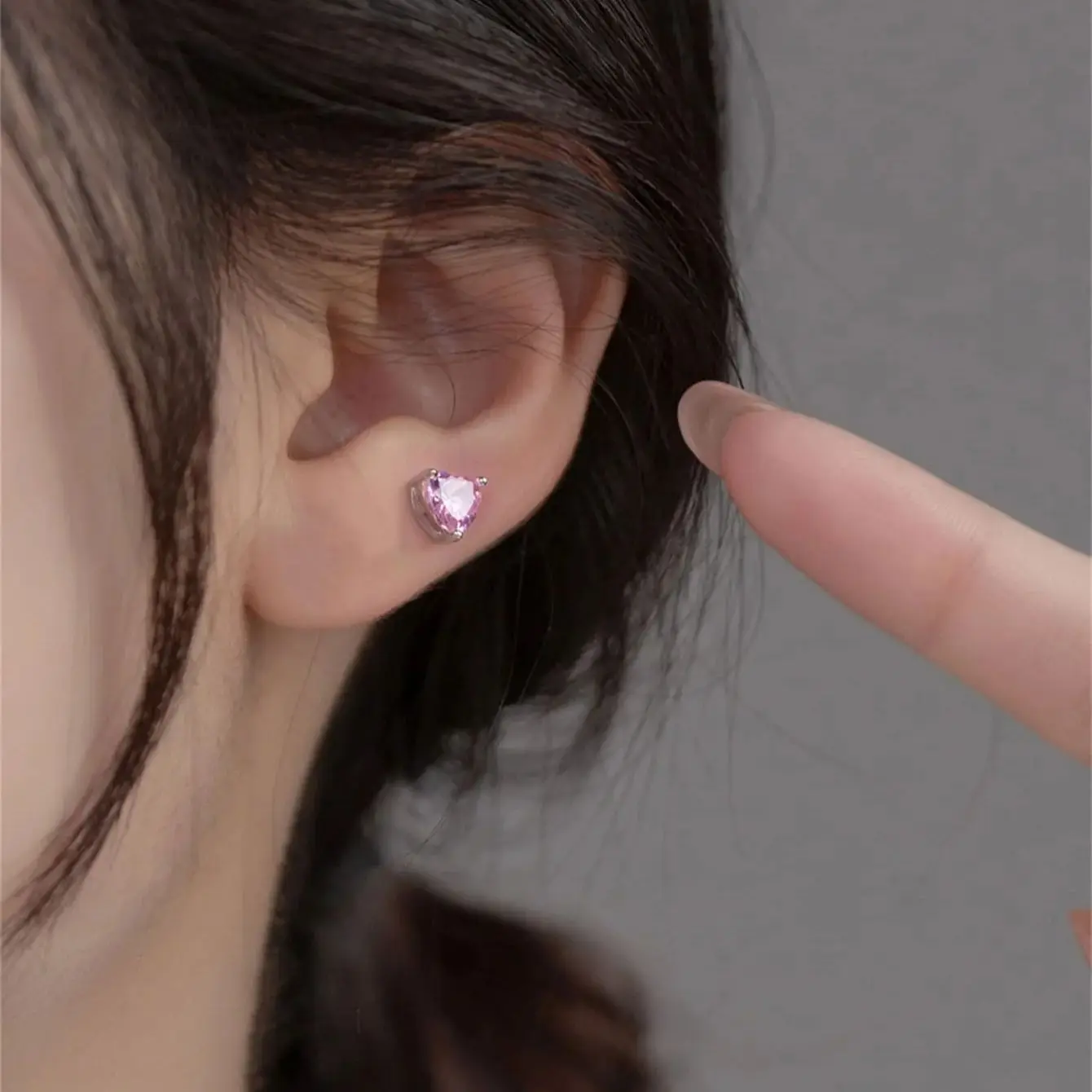 1-Pair Multi colored Peach Heart Earrings Cute and Simple Style Women's Fashion Love Exquisite Earrings