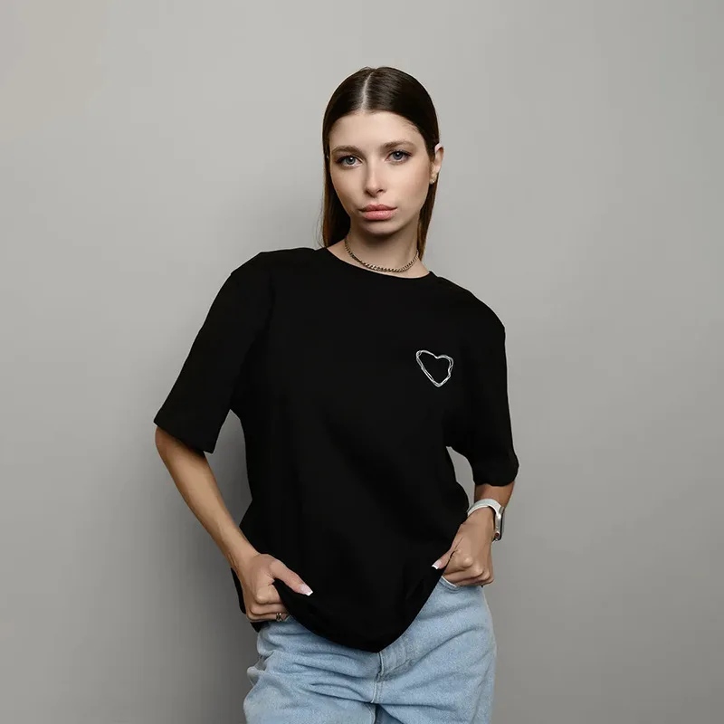 

Новая женская футболка с манжетами ротатора в Европе и США, хлопковый женский пуловер с круглым вырезом и тяжелой грудью, маленькая любовь с принтом.