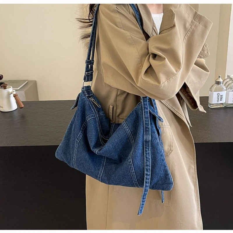 Denim Shoulder Bags for Women Soft Hobos Handbag with Zipper Female Foldable Crossbody Purse Female Travel Bag in Blue Black