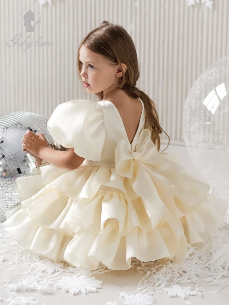 ชุดเดรสดอกไม้ Beige Solid ฉัตรโบว์แขนสั้นสําหรับงานแต่งงานวันเกิด Holy Communion Gowns