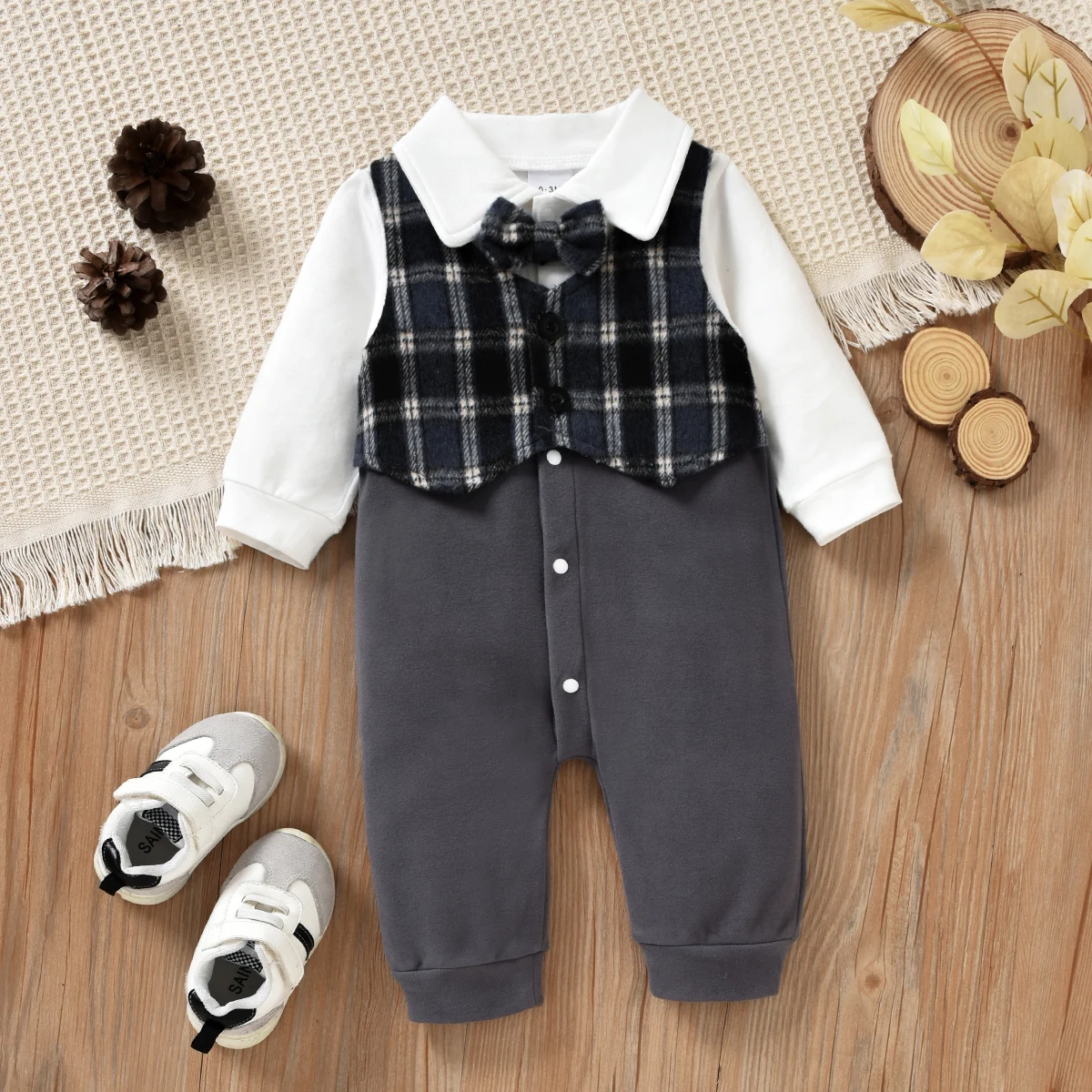 طفل رضيع عارضة ربيع الخريف الفراشة تصميم قطعتين دعوى رومبير مع المرايل للرضع