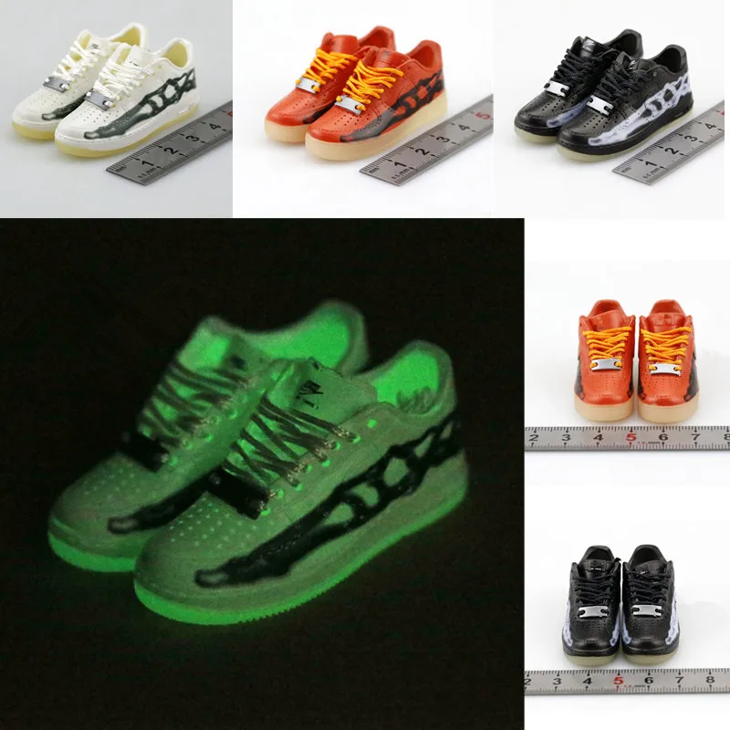 

1:6 Scale Female/Male Model Mini Shoes Classic Canvas Sports Casual Sneakers Luminous For 12inche Action Figure Body Collection