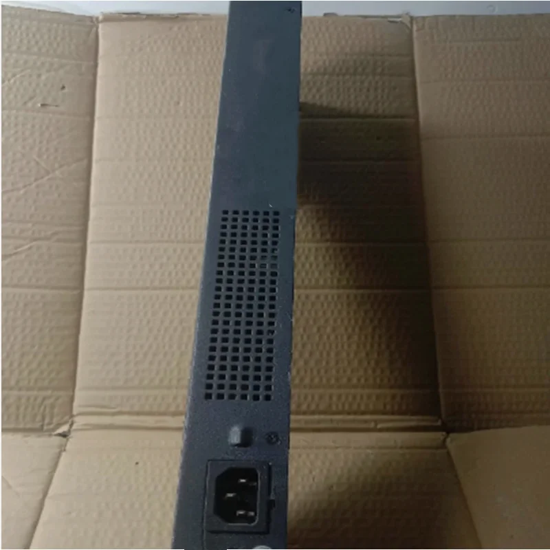 

Новый оригинальный коммутатор S1750-18P [управление веб-освещением/16-портовый гигабитный источник питания + 2-портовый гигабитный оптический]