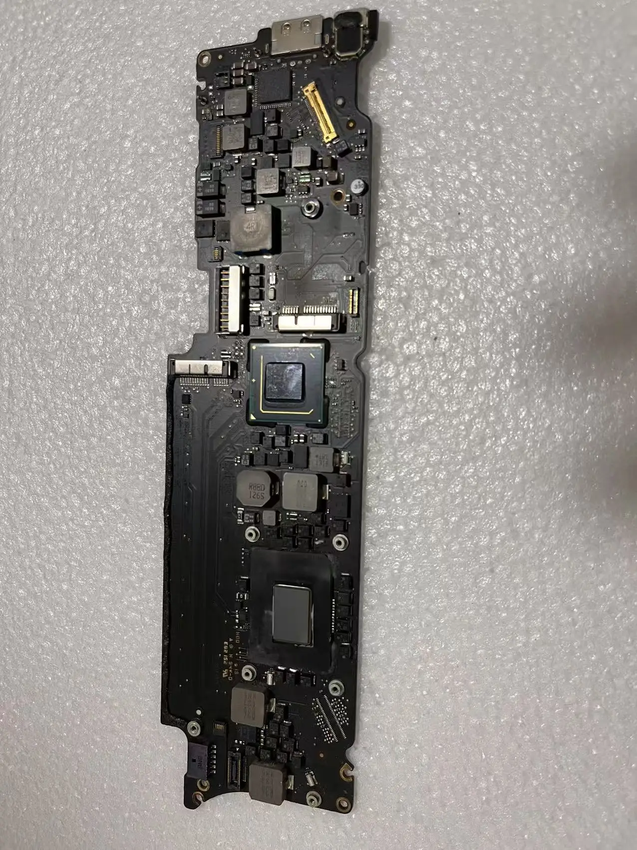 

A1370 2011 Материнская плата Процессор I5 1,6 ГГц 4 ГБ I7 1,8 ГГц 4 ГБ