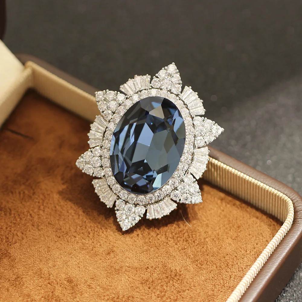 European and American Light Luxury Micro Inlaid Zircon Blue Crystal Brooches Grand and Elegant Jewelry Women's Accessory Pin