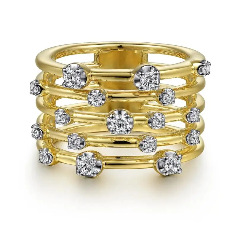 Huitan Hohlring mit Mehrschicht-Design für Damen, Goldfarben, Luxuriös mit Glänzenden Zirkonia-Steinen, Modischer Hochzeitsschmuck, Schicke Party-Accessoires