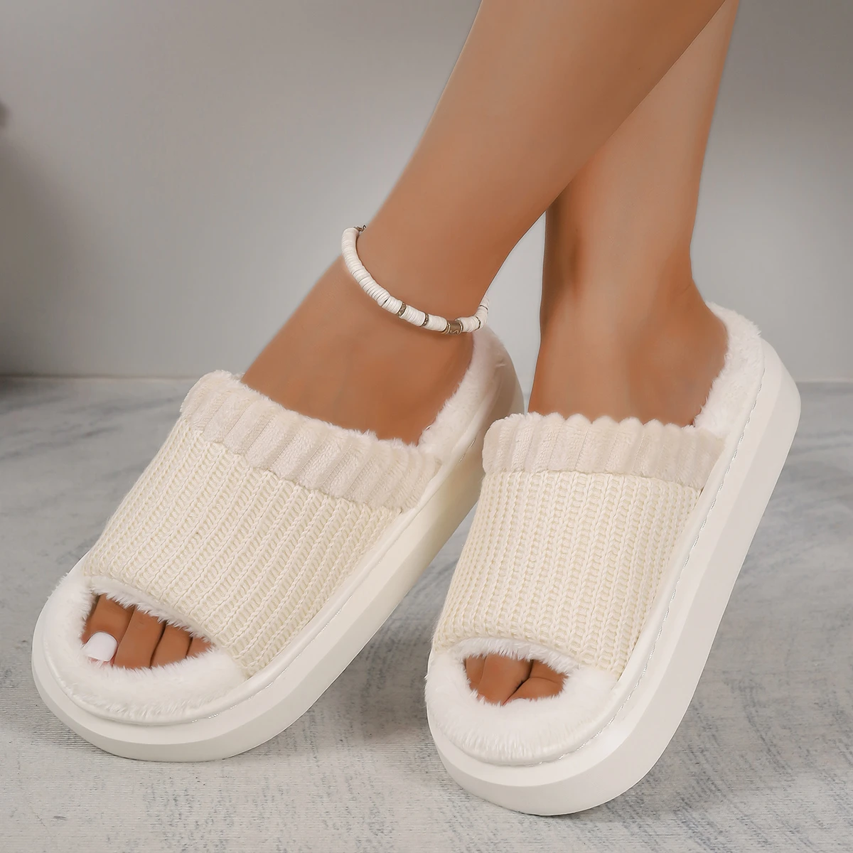 Soft-Bottomed Ladies Slippers - Suitable for Four Seasons, Offering a Gentle Touch to Your Feet 7080