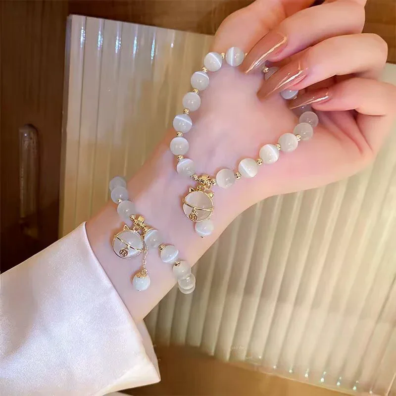 Fashion Korean Peach Pendant Bracelet For Ladies Elegant Baroque Pearl Chain Bracelet Jewelry Party Gift
