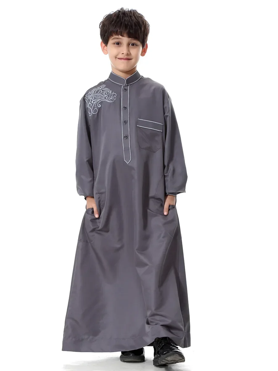 Ragazzo Arabo Veste Bambini Manica Lunga Jubba Thobe Emboridery Dubai Musulmano Saudita Eid Islamico Ramadan Abbigliamento Abito Caftano Medio Oriente