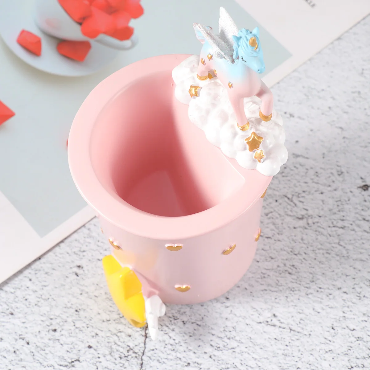 

Desk Decoration Resin Pen Holder Creative Desktop Storage Box Stationery Organizer