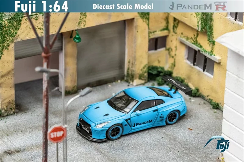 

Fuji 1:64 Pandem GT-R R35 Rocket Bunny светильник Tron Загрязненная литая модель автомобиля