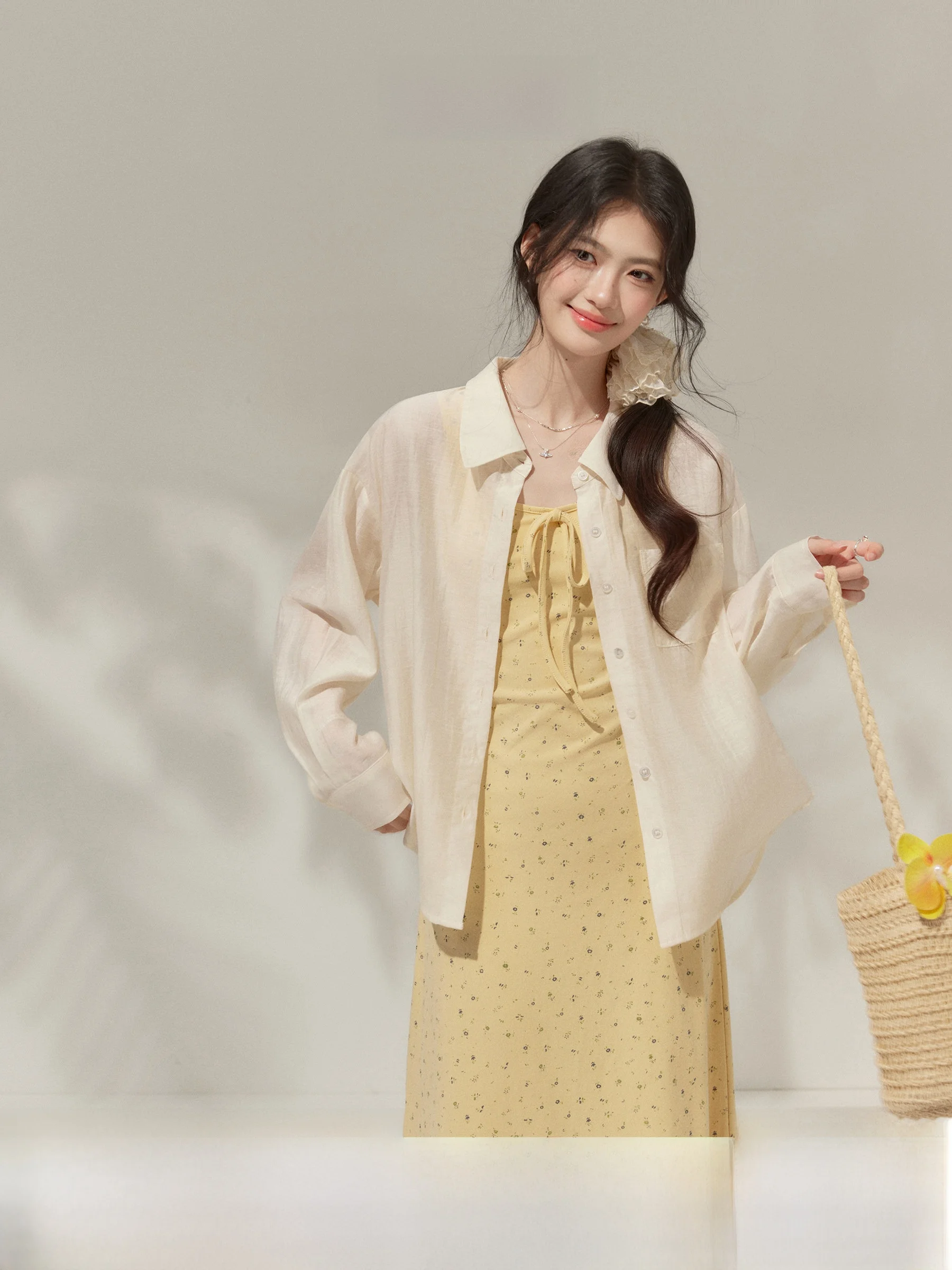 

Summer New Women's Long Sve irt Vaion Sle Light Oxygen Cool White Casual Loose Fit irt in Apricot Color