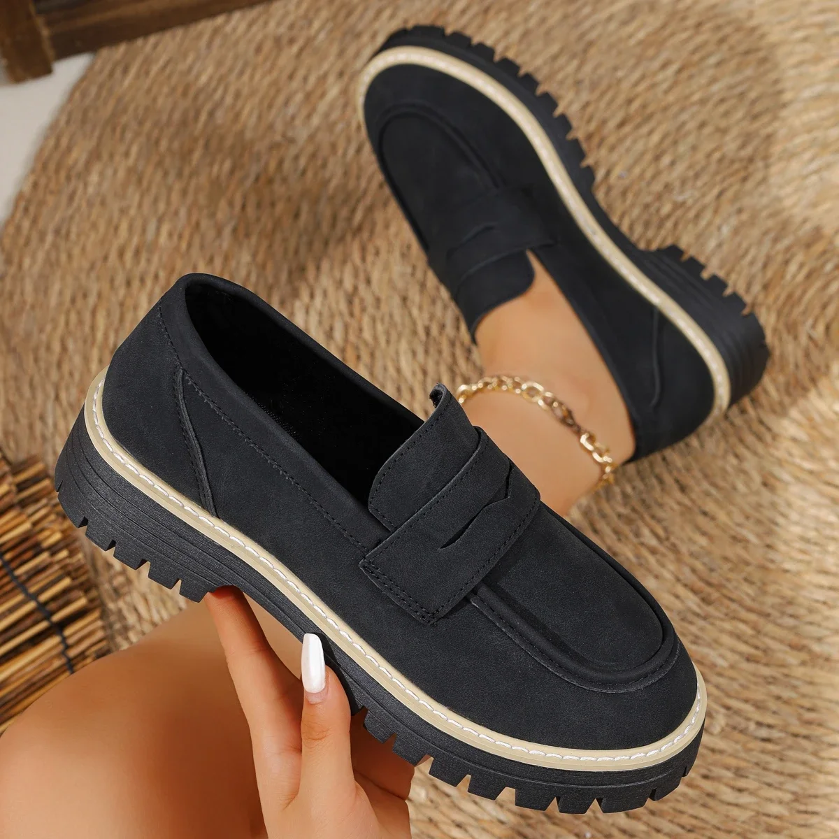 

Women Loafers 2025 New Platform Shoes Woman Spring Autumn British Style Flats Sneakers Comfortable Thick Heel Slip on Shoes