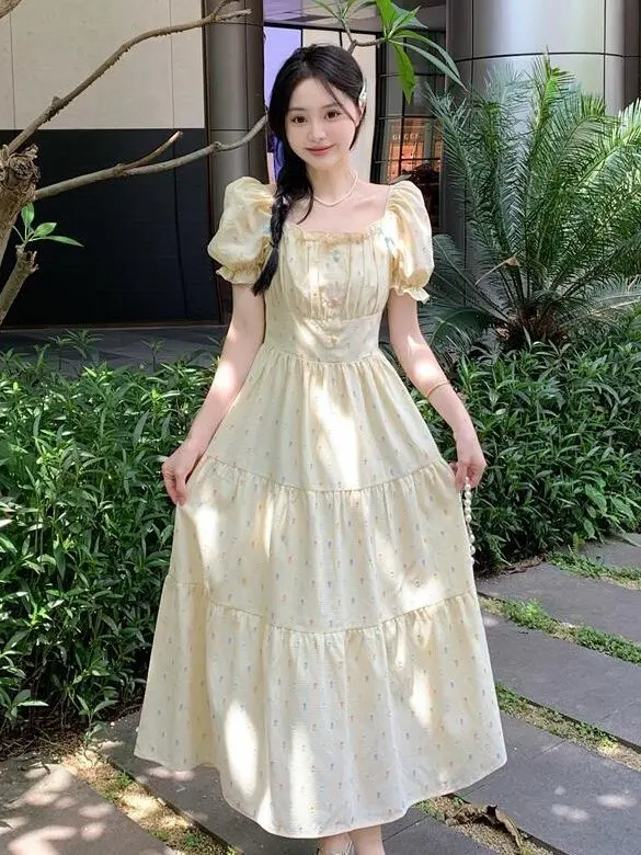 

Женское летнее платье больших размеров с эффектом похудения, подчеркивающее талию, в стиле «Дофамин», с рукавами-фонариками и юбкой А-силуэта