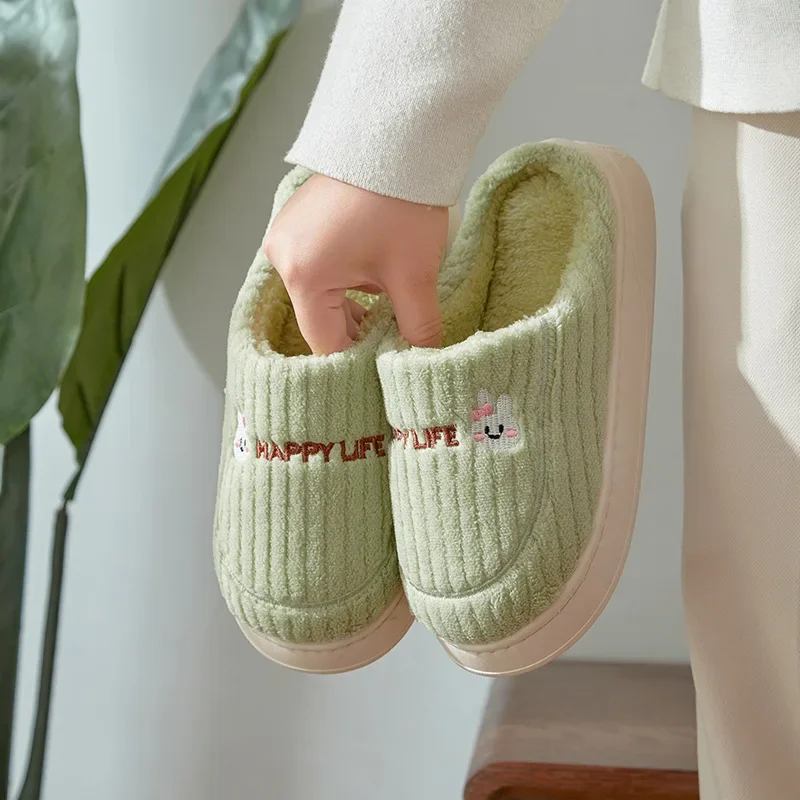 Zapatillas de algodón para mujer, pantuflas de felpa antideslizantes con bonito conejo de dibujos animados para el hogar, cálidas para interiores, para invierno