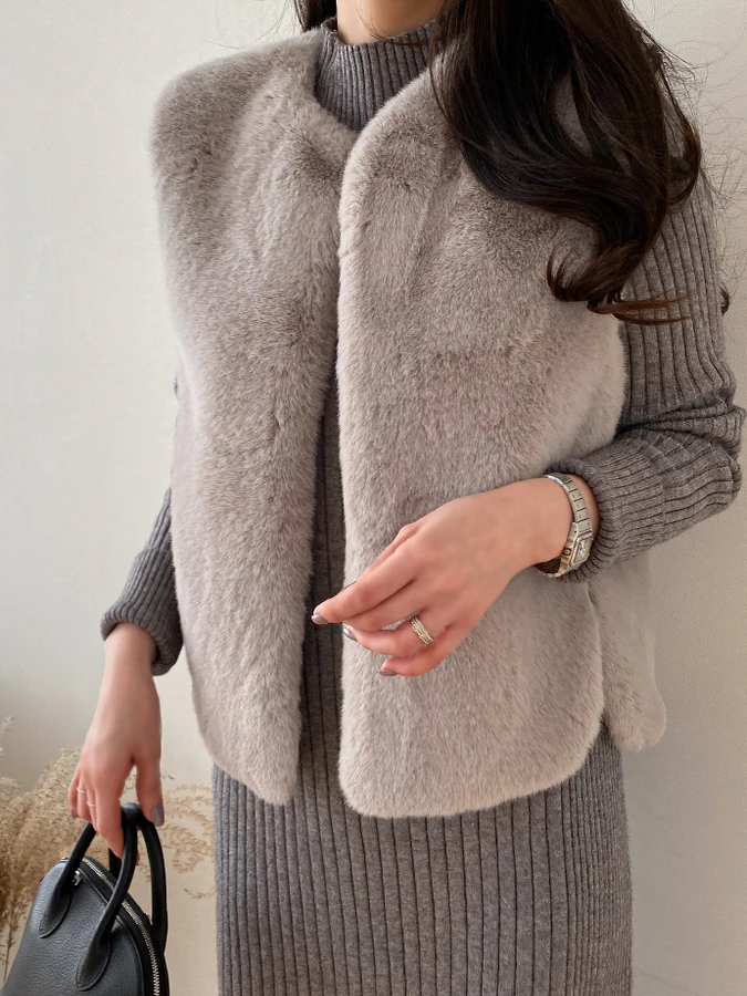 Winter Aosphere Women's Vest Luxury mat Plu Faux Fur Jaet Trendy Versatile Outerwear Soft Cozy Faionable