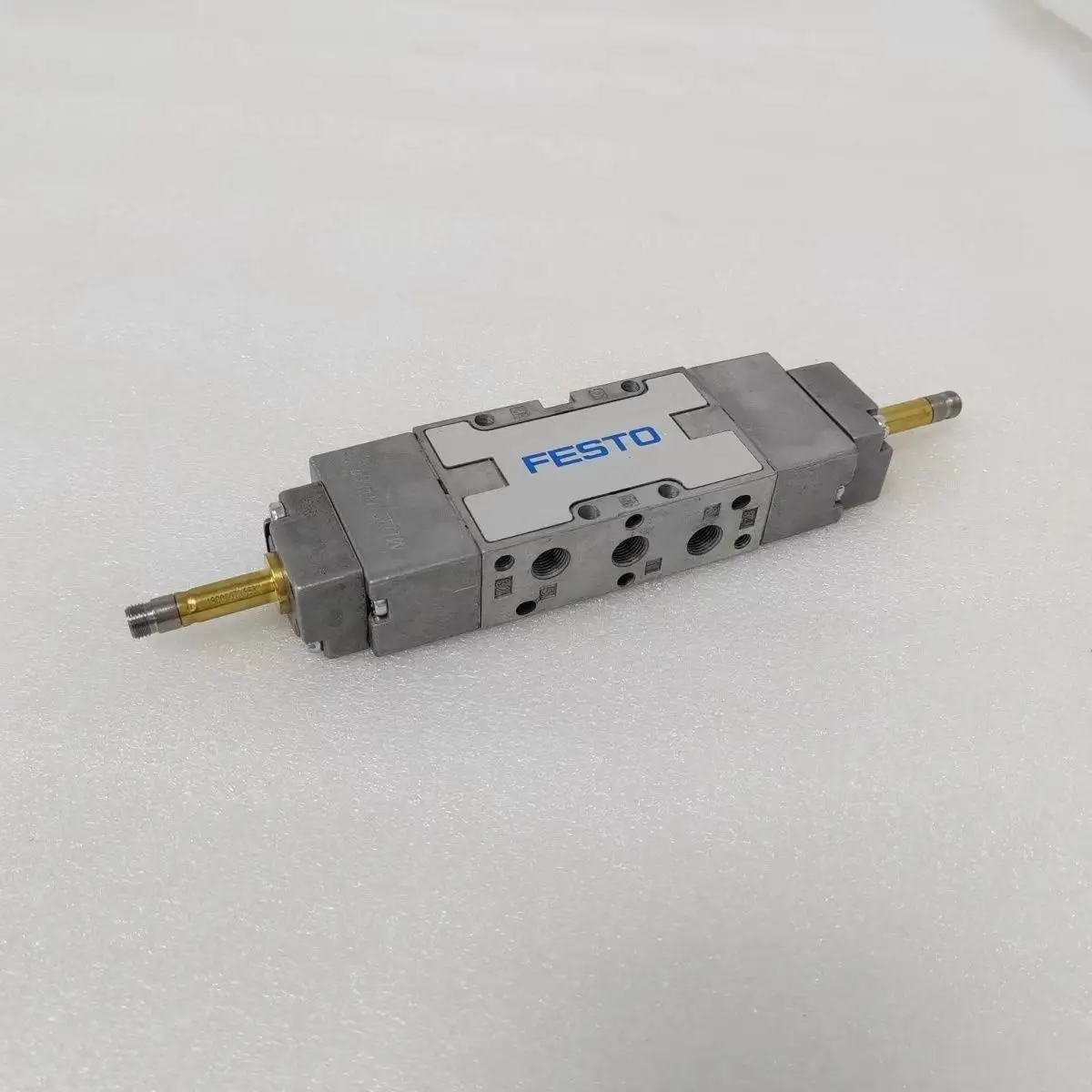 

New Double-head Air Valve for Sanyi Zhonglian Concrete Pump Truck Parts for Concrete Pump Valve for Construction