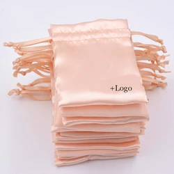 Pochettes de luxe en Satin pour bijoux, sac à cordon en soie pour cosmétiques et cheveux, pochette de rangement pour maquillage, cadeau de mariage, Logo imprimé, 20 pièces