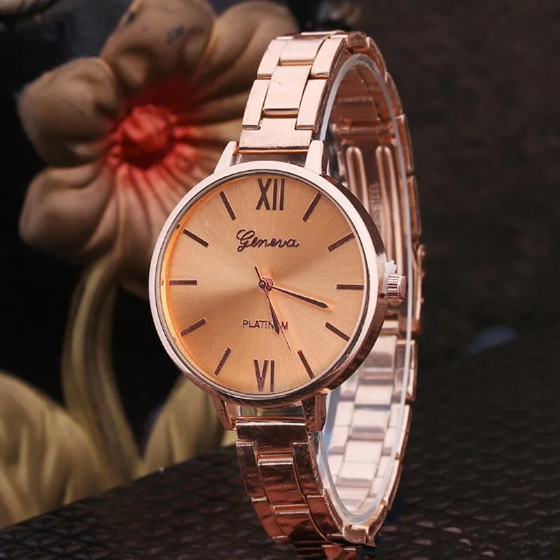 Tendencia de lujo para mujer, reloj dorado de cuarzo con diamantes de imitación, femenino