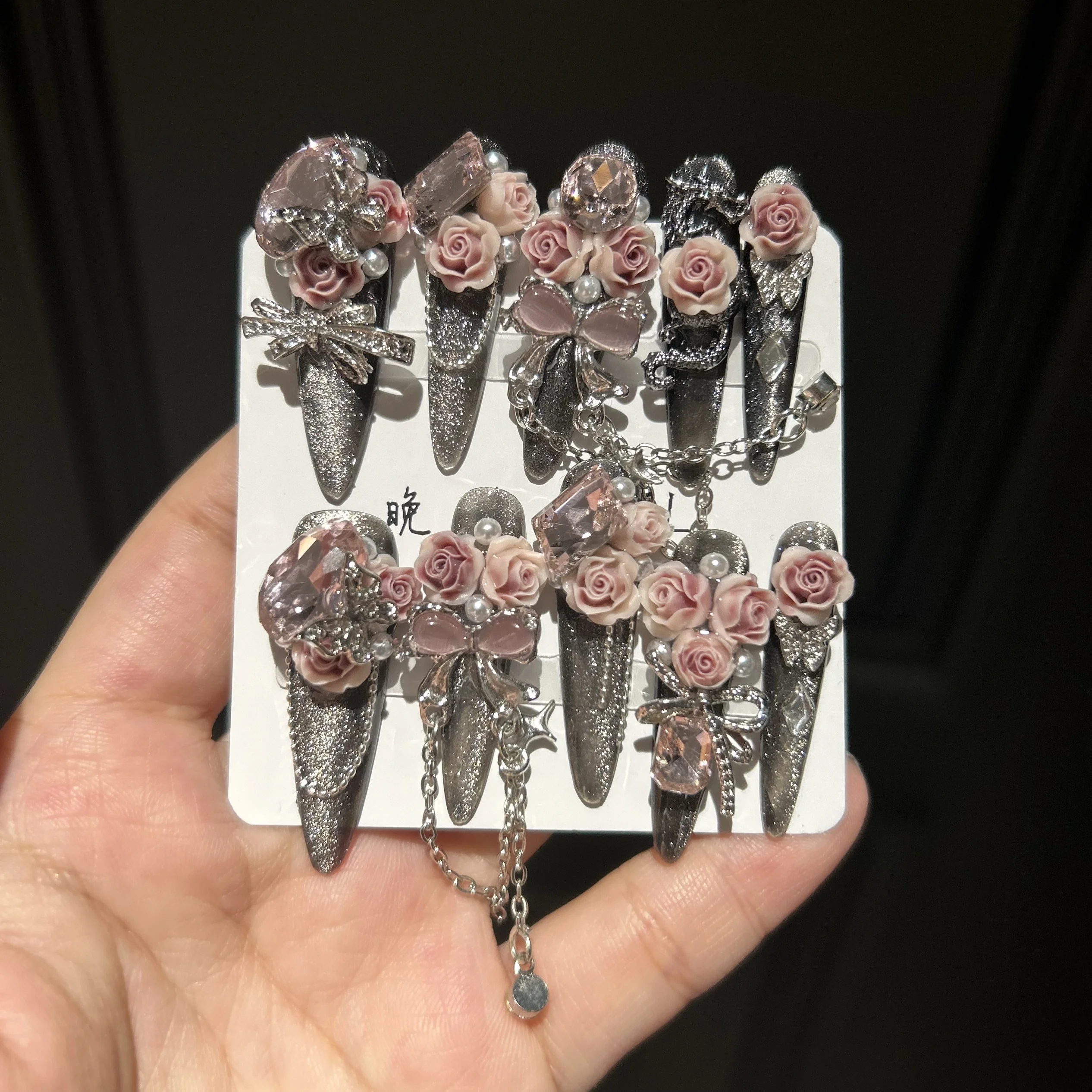 

Heavy Industry Wear Nail Pink Rose Purple Kite Condensation Luxury Rose Niche Nail Art Removable Nail Pad Custom Products