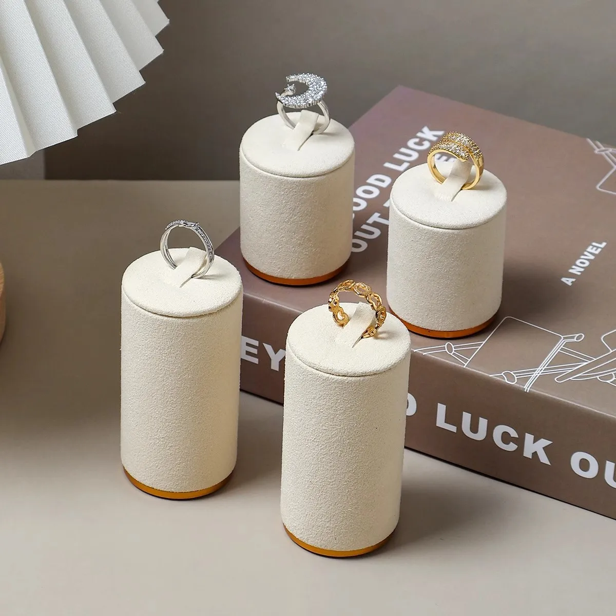 

1pc ultra-fiber ring display stand, velvet high and low ring metal base, jewelry tower, jewelry storage jewelry rack, jewelry or