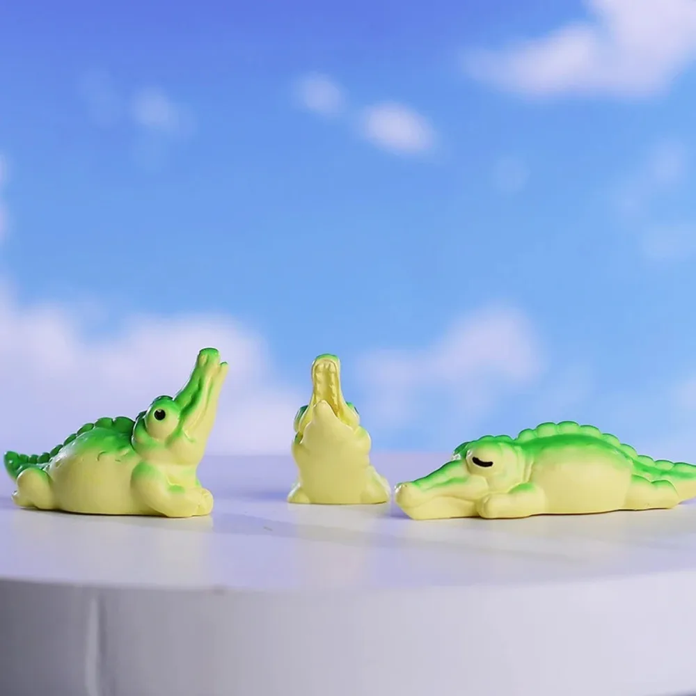 Mini Crocodile Figurine Resin Crafts Cute Animal Model Realistic Micro Landscape Decoration Outdoor