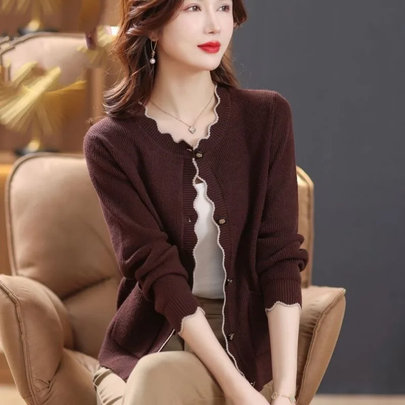 Simple Leisure Grace Lightly Cooked Intellectual Plain Simplicity Button Popularity Knitted Sweater Women\'s Top Autumn 2024