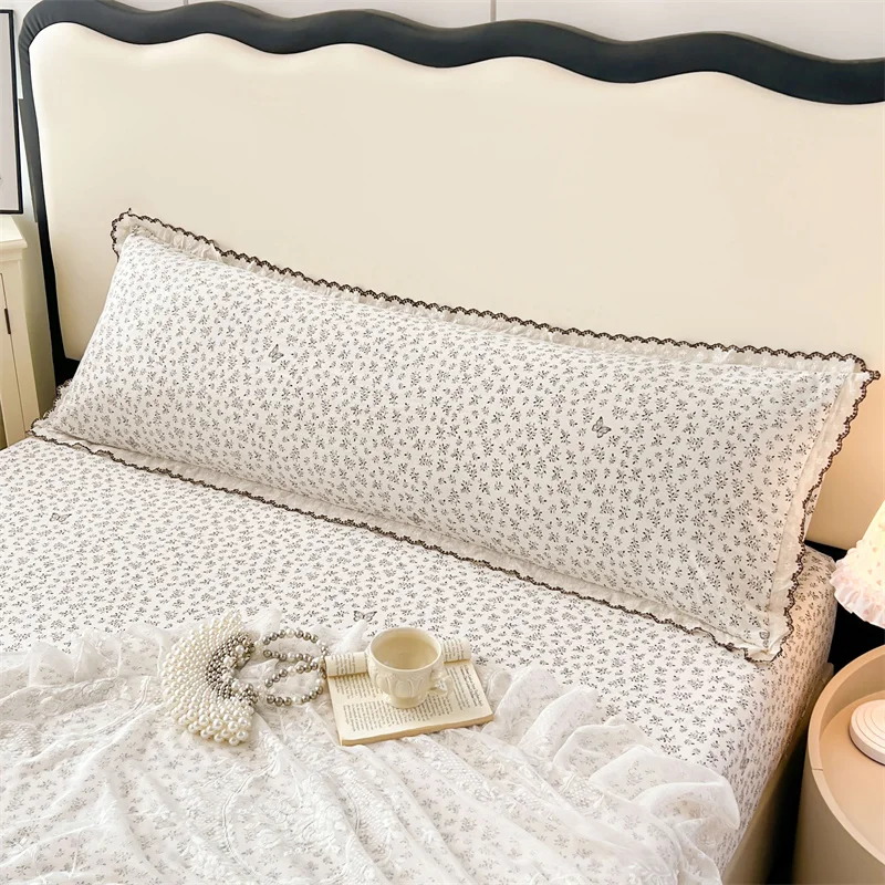 

1 шт. французская романтическая наволочка с бабочками, кремово-серая, с рюшами и кружевной отделкой, из мягкой дышащей ткани, для элегантного декора спальни