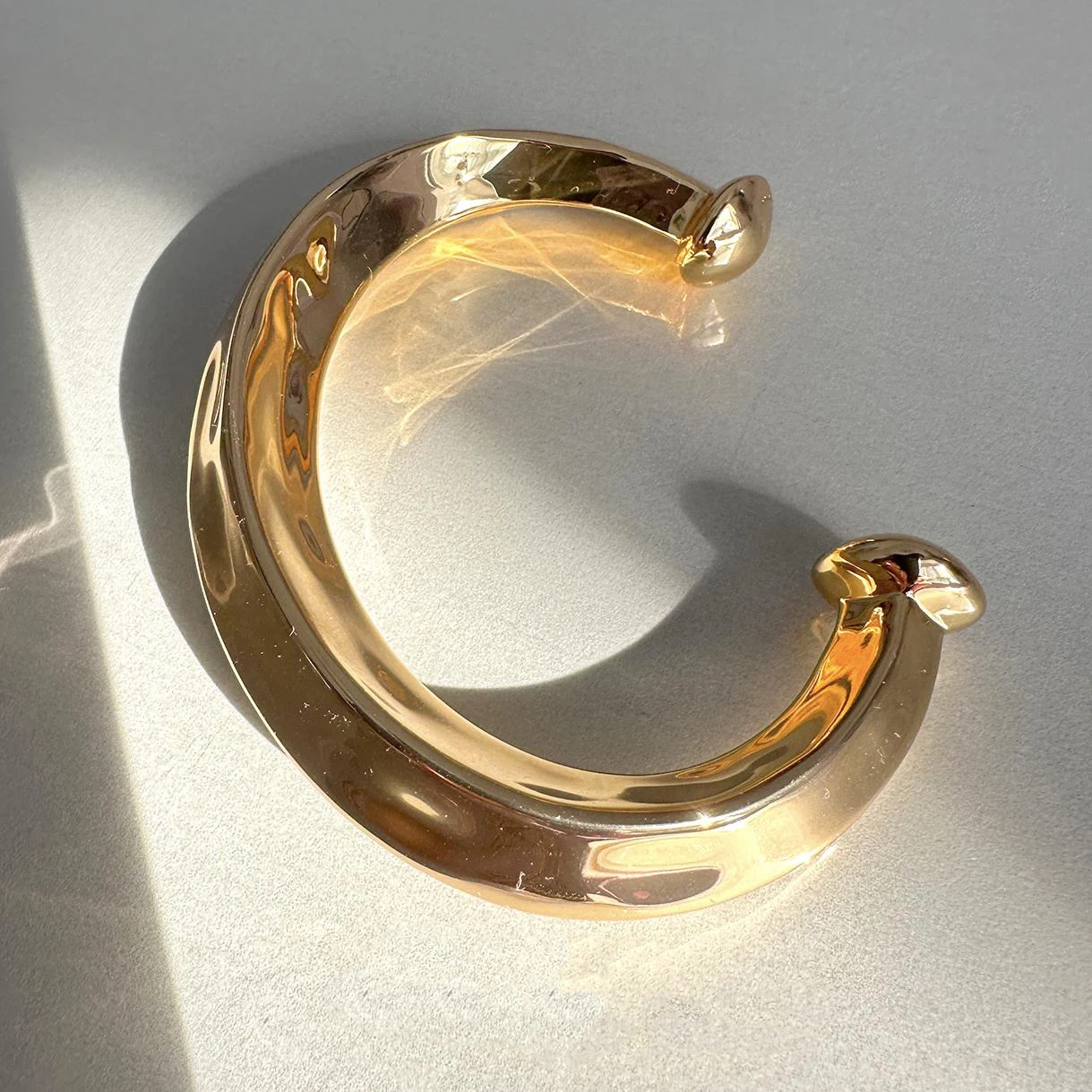 Europe America Top Quality Brass Plated Gold Luxury Bracelet Woman Designer Style Popular Jewelry
