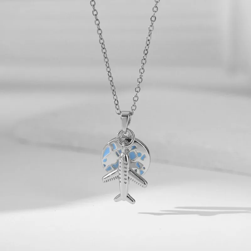 

Traveling around the world, stainless steel collarbone chain, affordable titanium steel airplane necklace, graduation gift