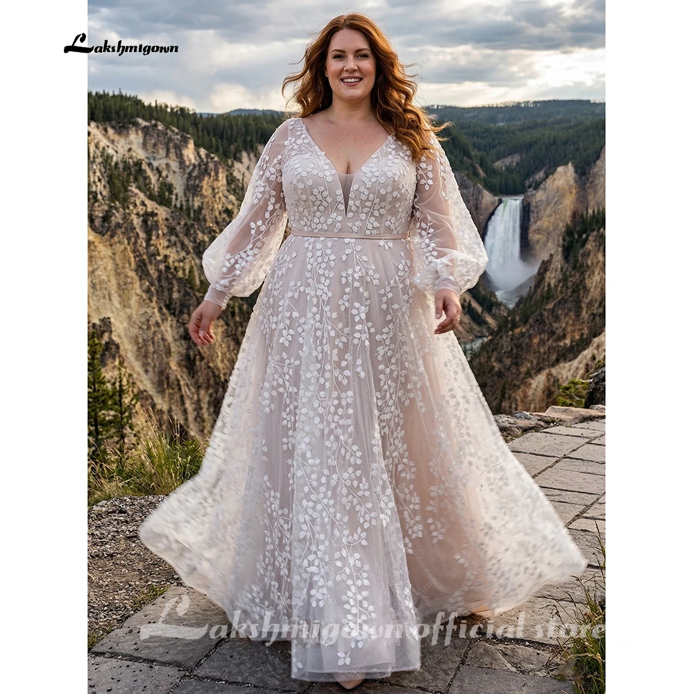 Lakshmigown Plus Size Spitzen-Hochzeitskleid mit Puffärmeln, V-Ausschnitt, A-Linie, bodenlang, Brautkleid für große Frauen, maßgeschneidert. – Detail 5