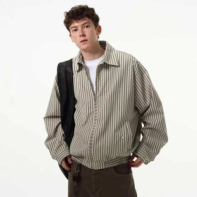 New temperament autumn high-end men's fashion short striped jacket men's lapel zipper casual loose pilot jacket men's top