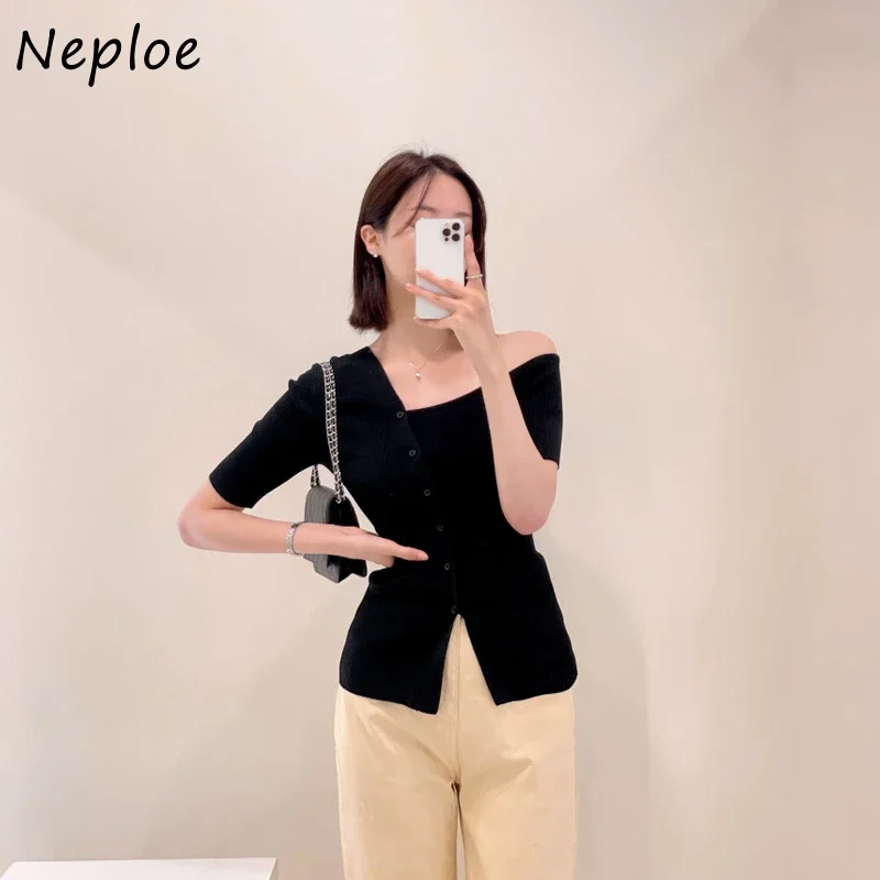 Neploe French Temperament Tees 2024 Summer Shoulder Semi-Exposed Slant Button Design Sense T-Shirts Short Sleeve Knitted Top