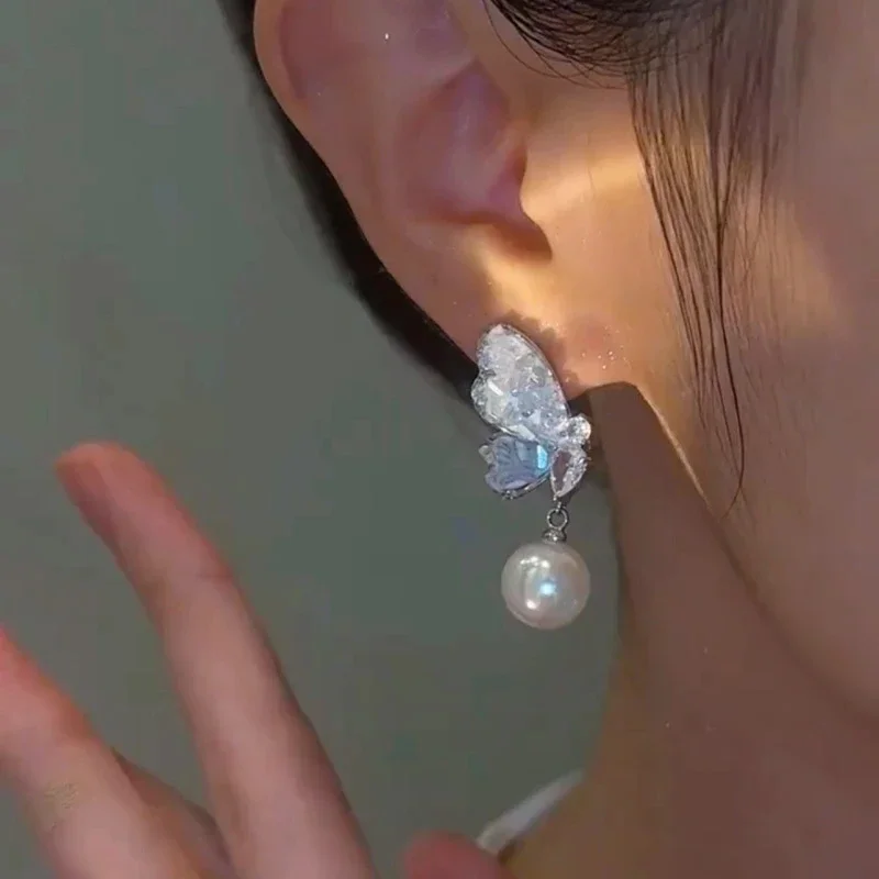 2024 New Pearl Pendant Blue Crystal Zircon Butterfly Stud Earrings for Women Fashion Trend Personality Sweet Girls Jewelry Gift
