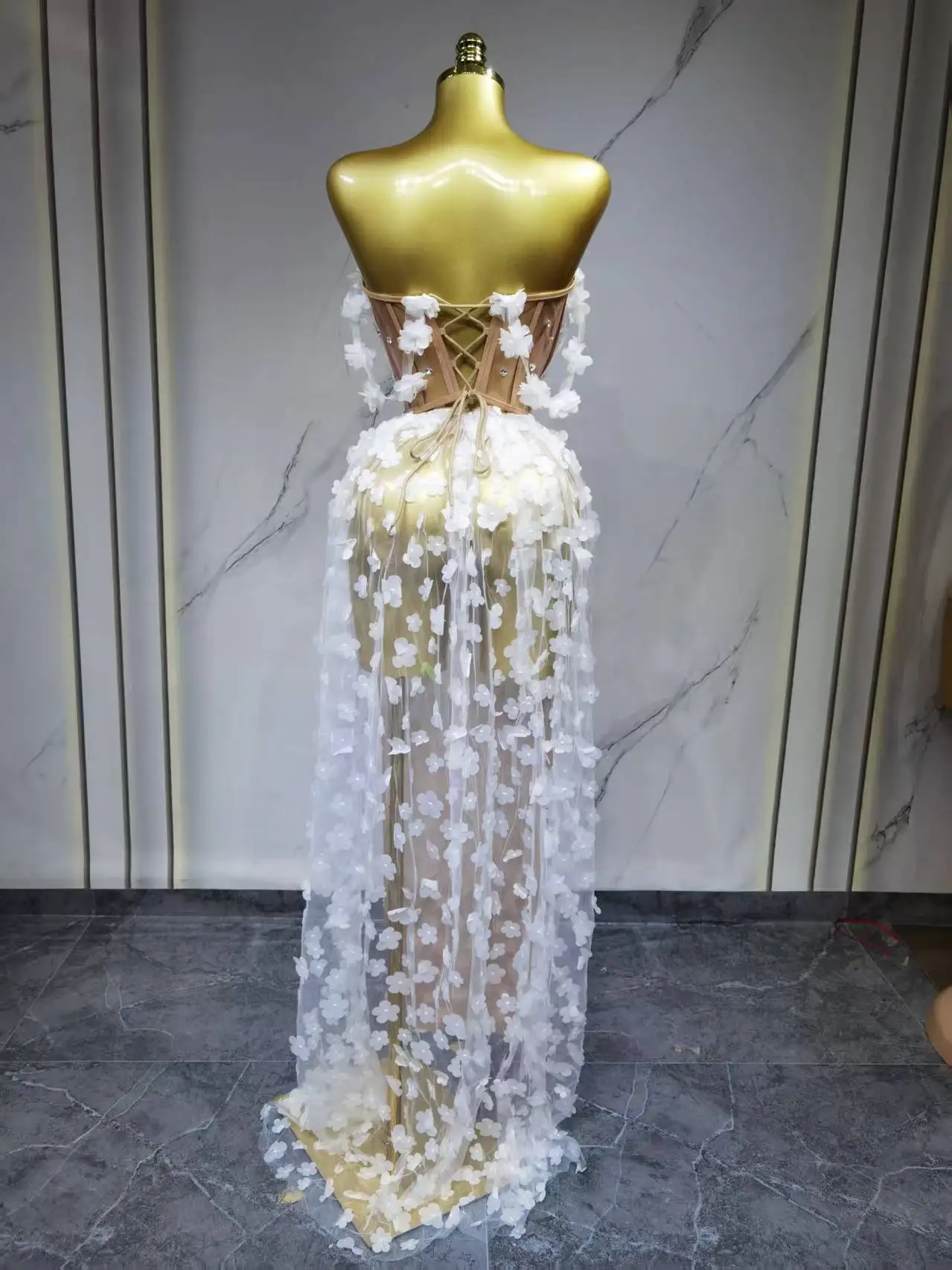 Vestido largo Sexy sin tirantes para mujer con detalle de cristal de flor blanca elegante ropa de actuación escénica para fiesta y Club nocturno