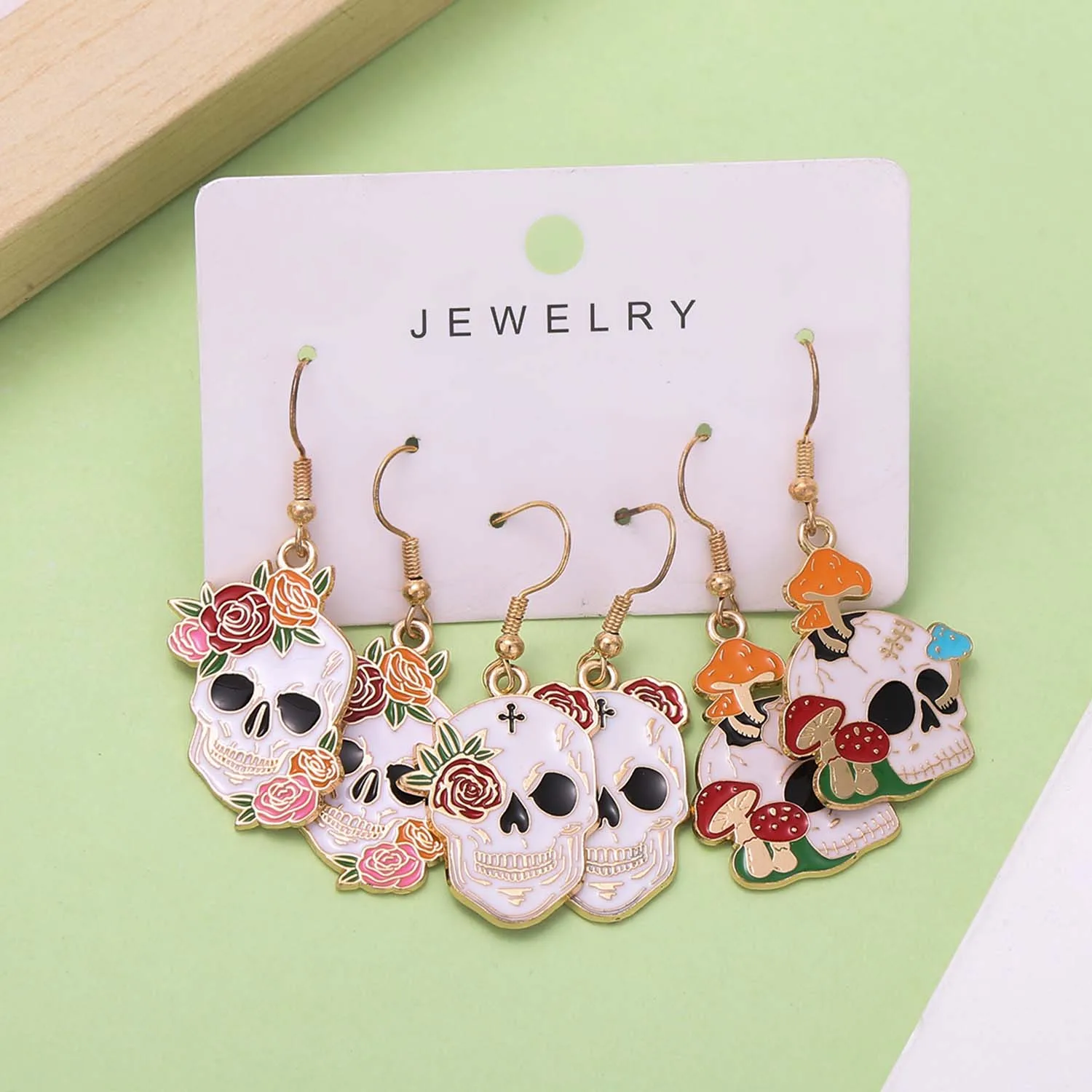 3 Pairs Fashionable Alloy Enamel Skull Head Charms Earrings, Halloween Jewelry Gifts For Ladies And Girls