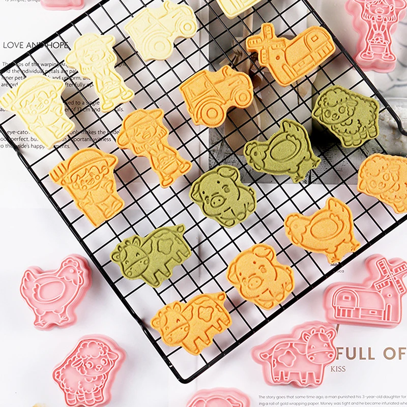 8 Pack Farm Animal Cookie Cutters Set, 3D Cartoon Farm Theme Party Baking Supplie Plastic Clay Biscuit Molds