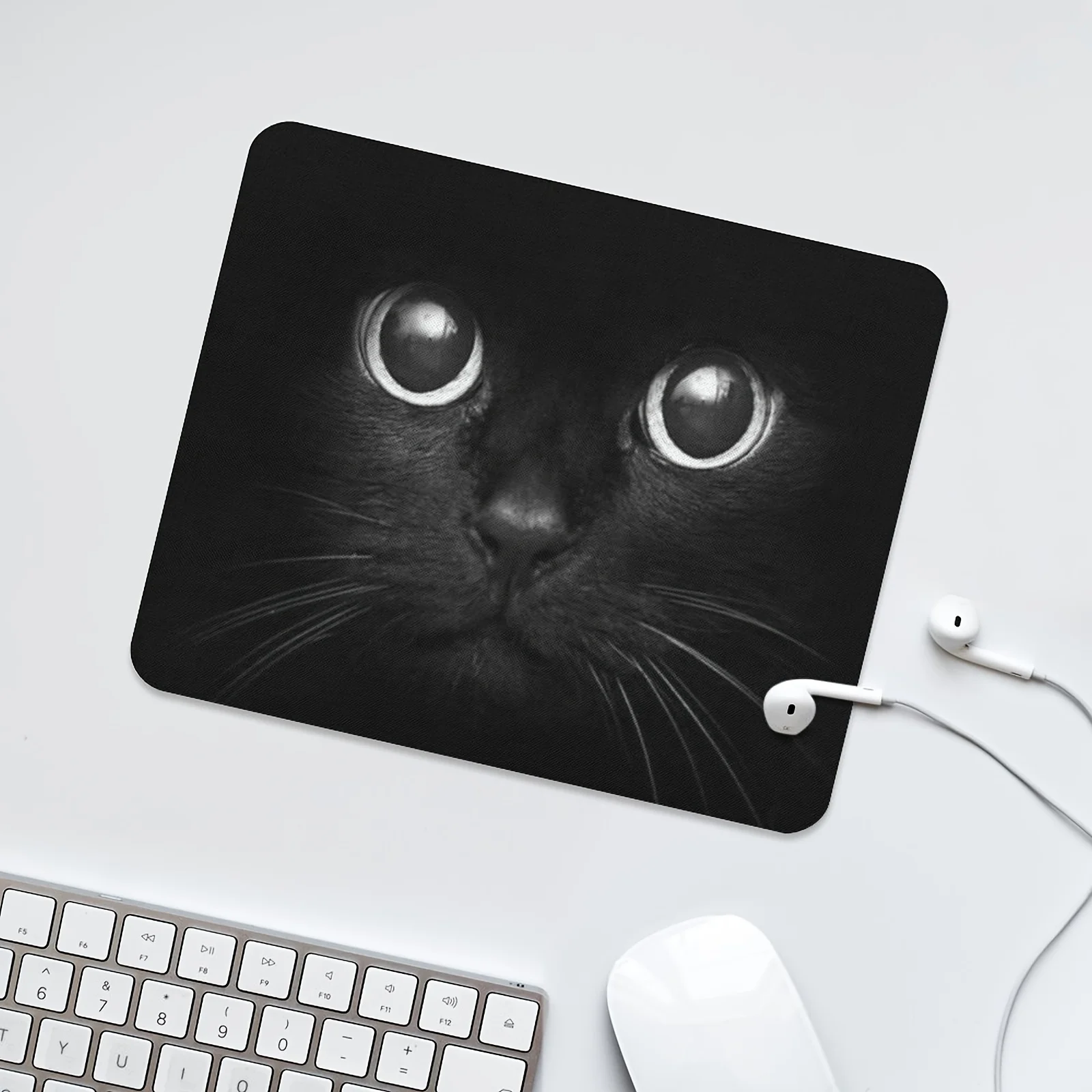 Un tapis de souris œil de chat, tapis de souris rectangulaire en caoutchouc antidérapant, accessoire de bureau, adapté pour ordinateur de bureau, ordinateur portable et utilisation au bureau