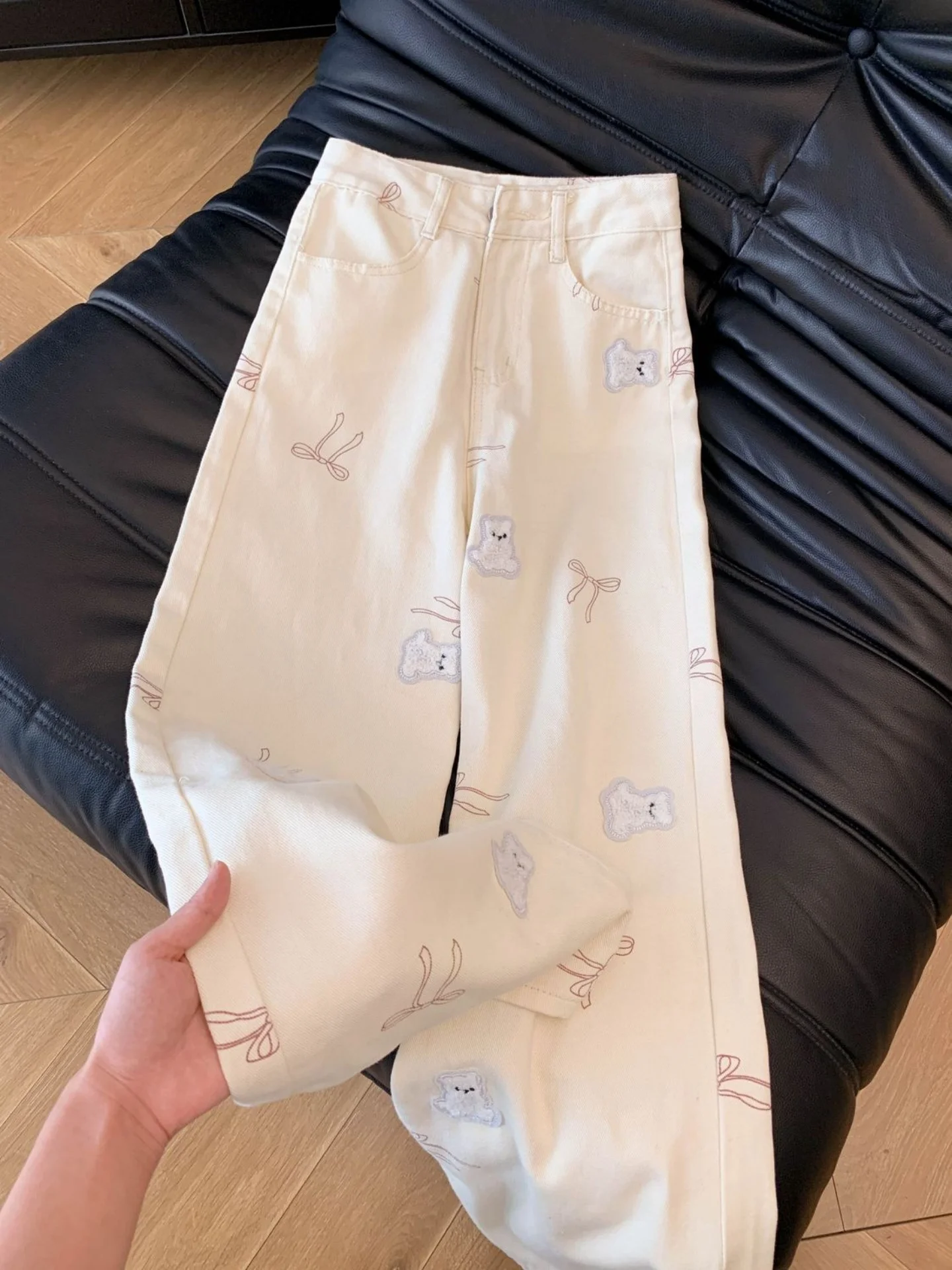 

Spring 2026 Embroidered Bear Wide Leg Jeans Women Loose Fit Casual Cotton Denim Breathable Comfortable High Waist Zipper Fly