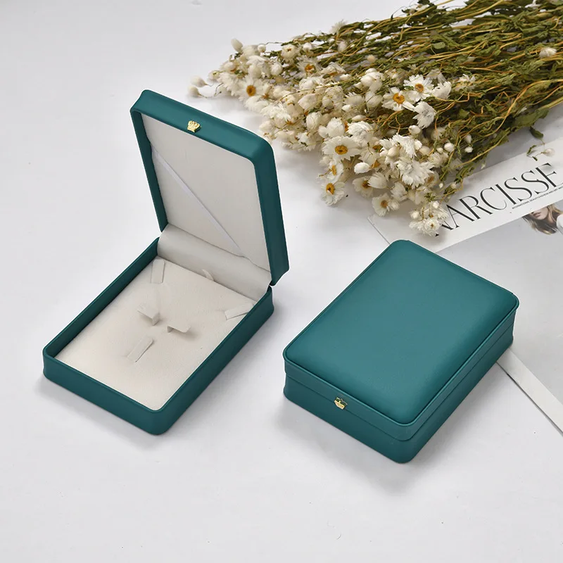 1Pcs Fashion necklace earring jewelry set box 16x11.5x4.2cm rose gold/navy blue/green Pu crown buckle wedding gift jewelry box