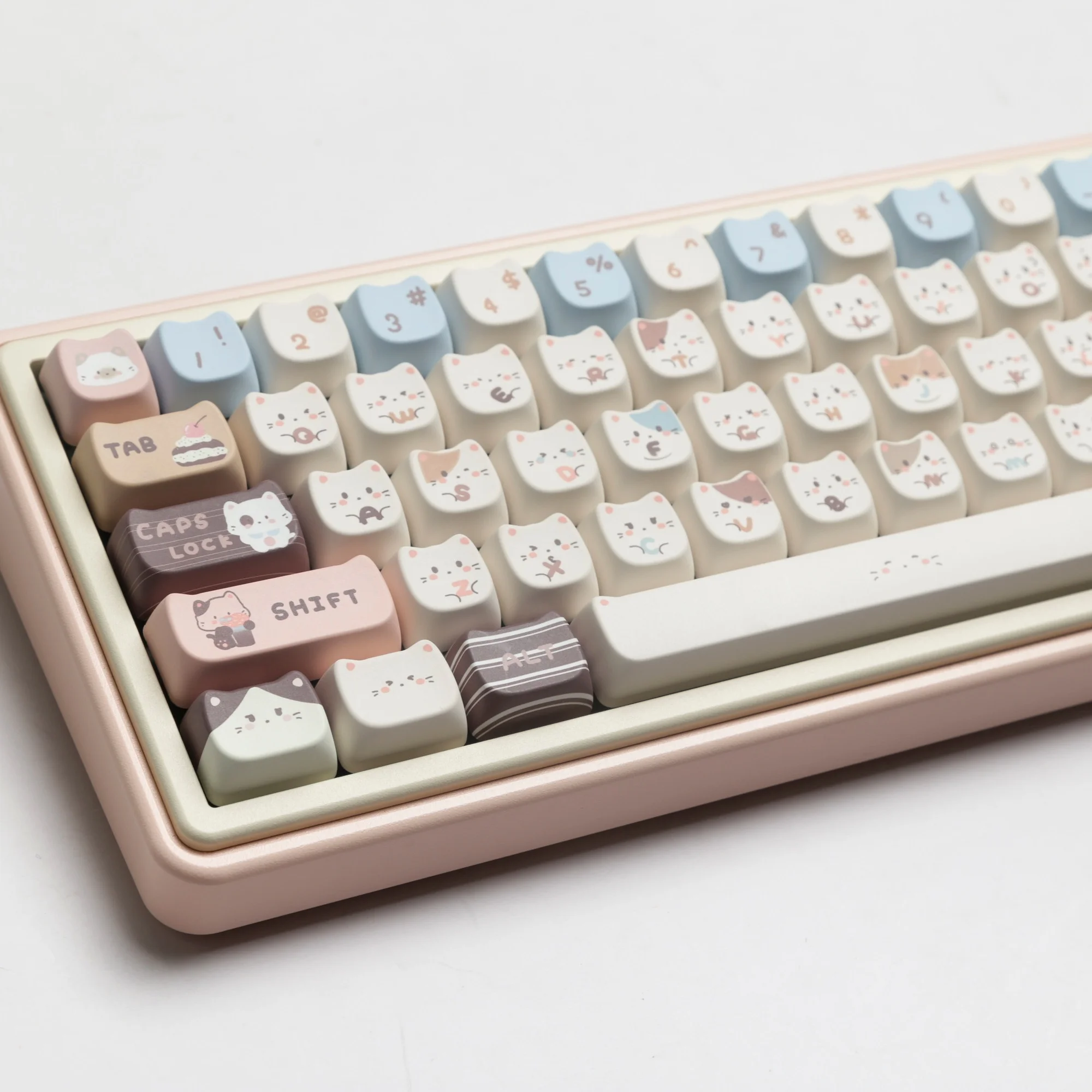 Imagem -06 - Keycaps Bonitos dos Desenhos Animados para Teclado Mecânico mx Switch Perfil Mao Sea Salt Cat Pbt Dye Sub Espaço Gmk67 Alice 6.25u 7u